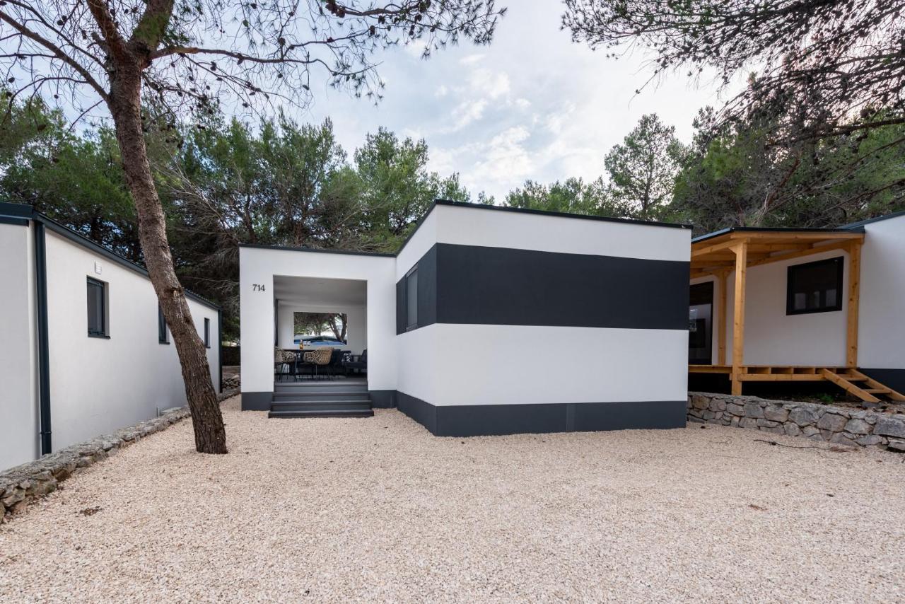 Luxury Mobile Home Pretty Green - Premium - Oaza Mira Resort -50 M From The Beach Drage Exteriör bild